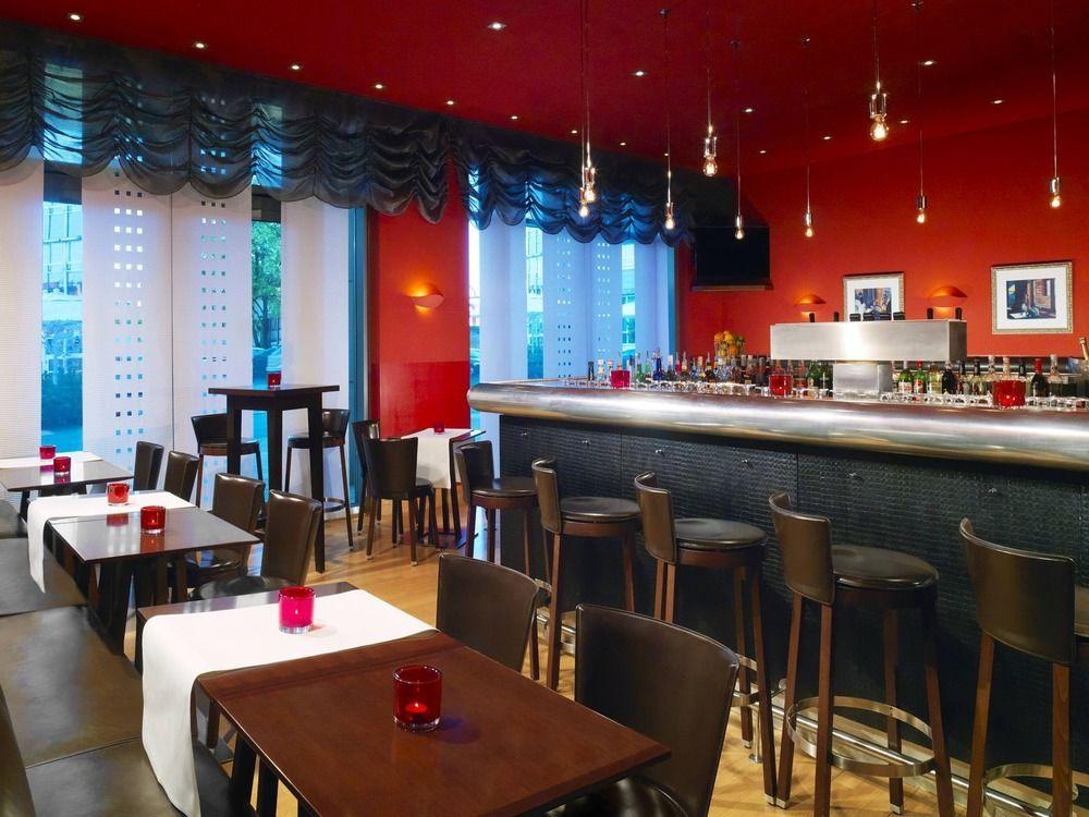 Sheraton Carlton Nuernberg Exterior photo Restaurant