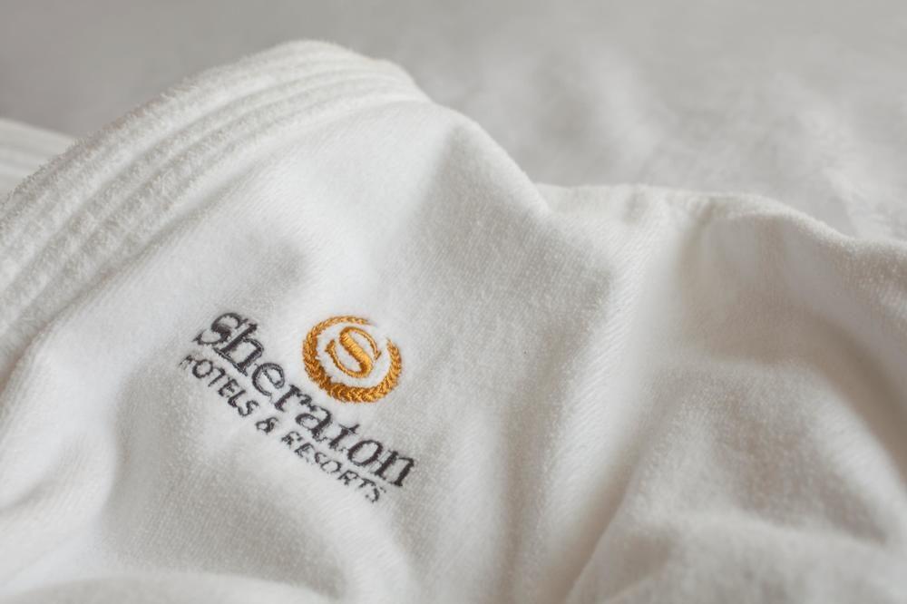 Sheraton Carlton Nuernberg Exterior photo Sheraton Hotels and Resorts logo