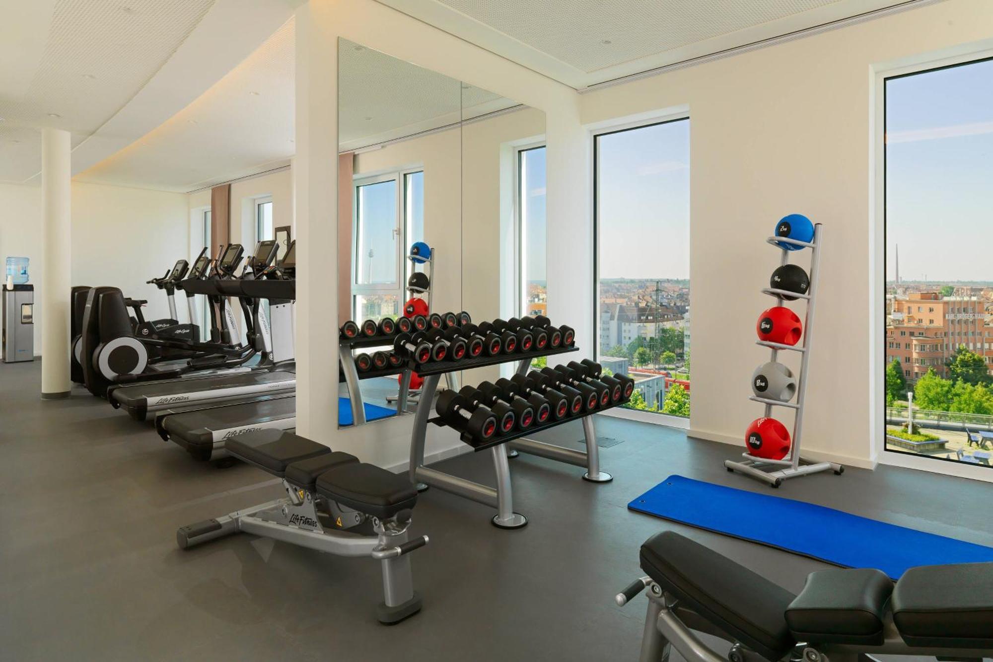 Sheraton Carlton Nuernberg Exterior photo The gym at the Westin Palace Madrid