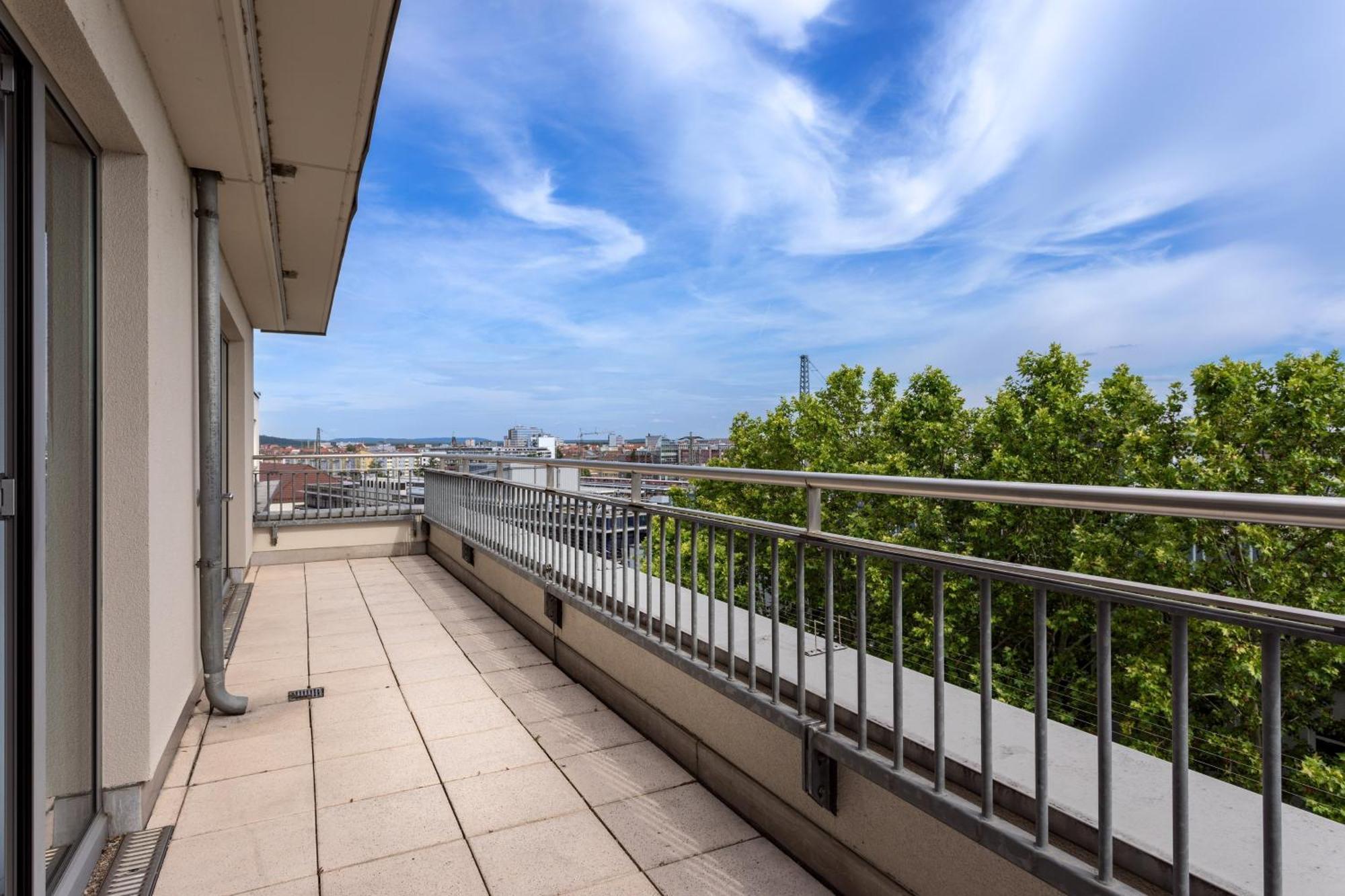 Sheraton Carlton Nuernberg Exterior photo A balcony